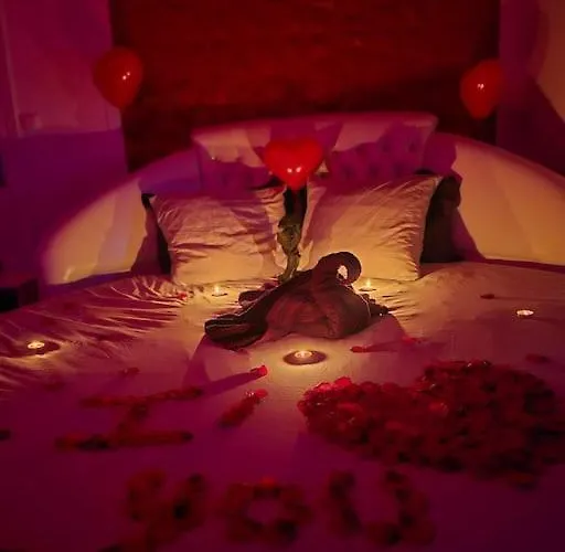 Romantique Jacuzzi アパート